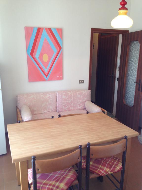 Residence Gallo - Walterigato Apartments Per Solo Famiglie Lido di Jesolo Room photo