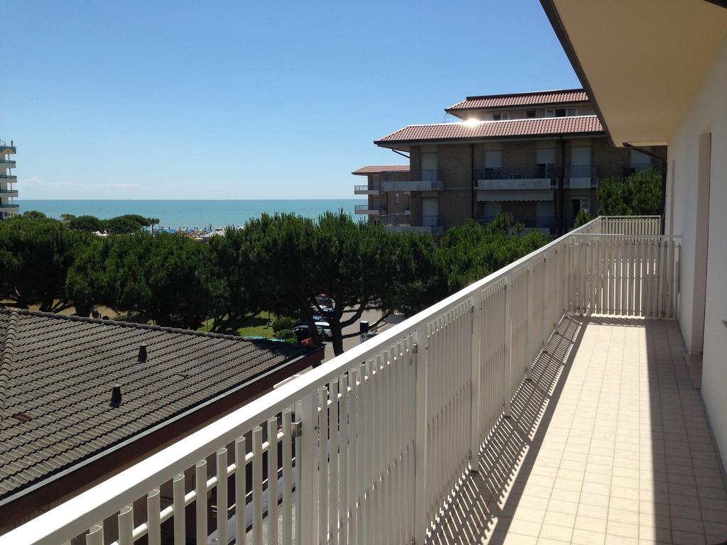 Residence Gallo - Walterigato Apartments Per Solo Famiglie Lido di Jesolo Room photo